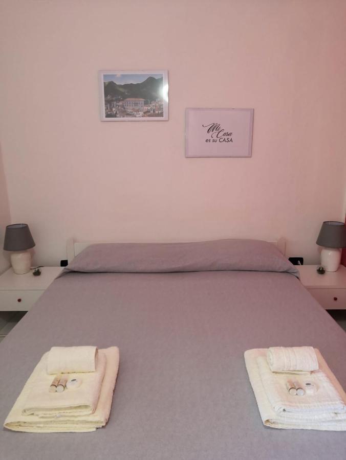Bed and Breakfast Monolocale Nel Centro Storico Aieta Exteriér fotografie